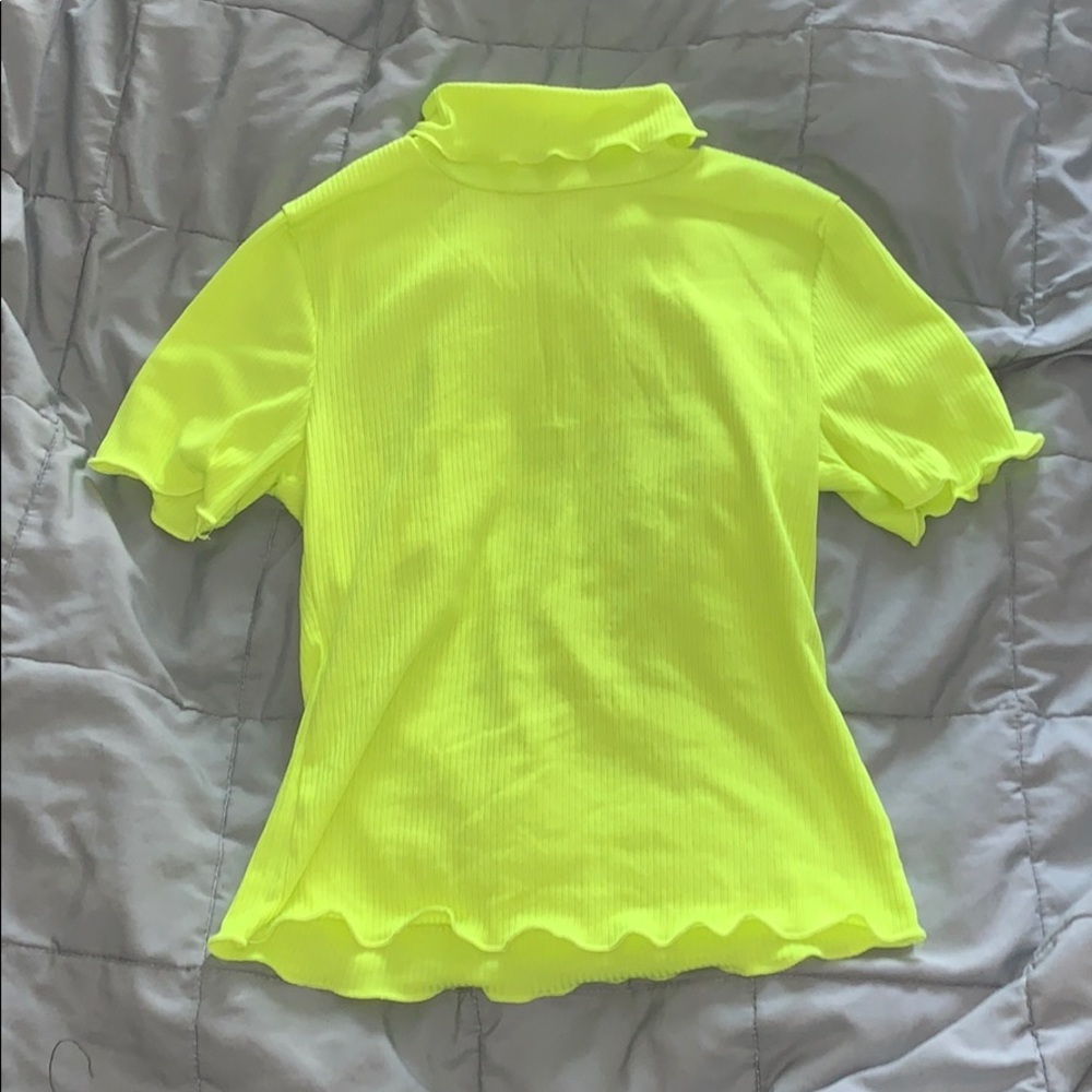 S neon yellow Scalloped top